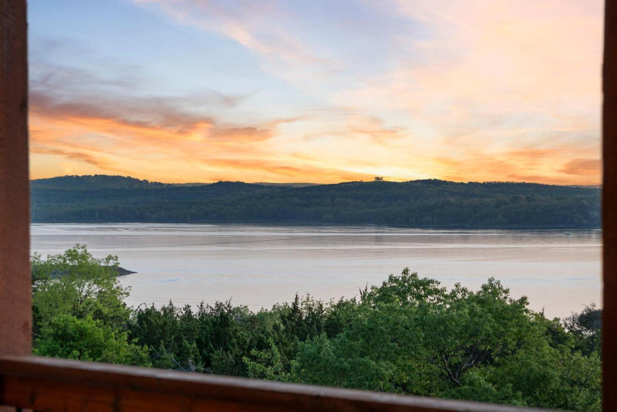 Chateau On The Cove Branson Esterno foto