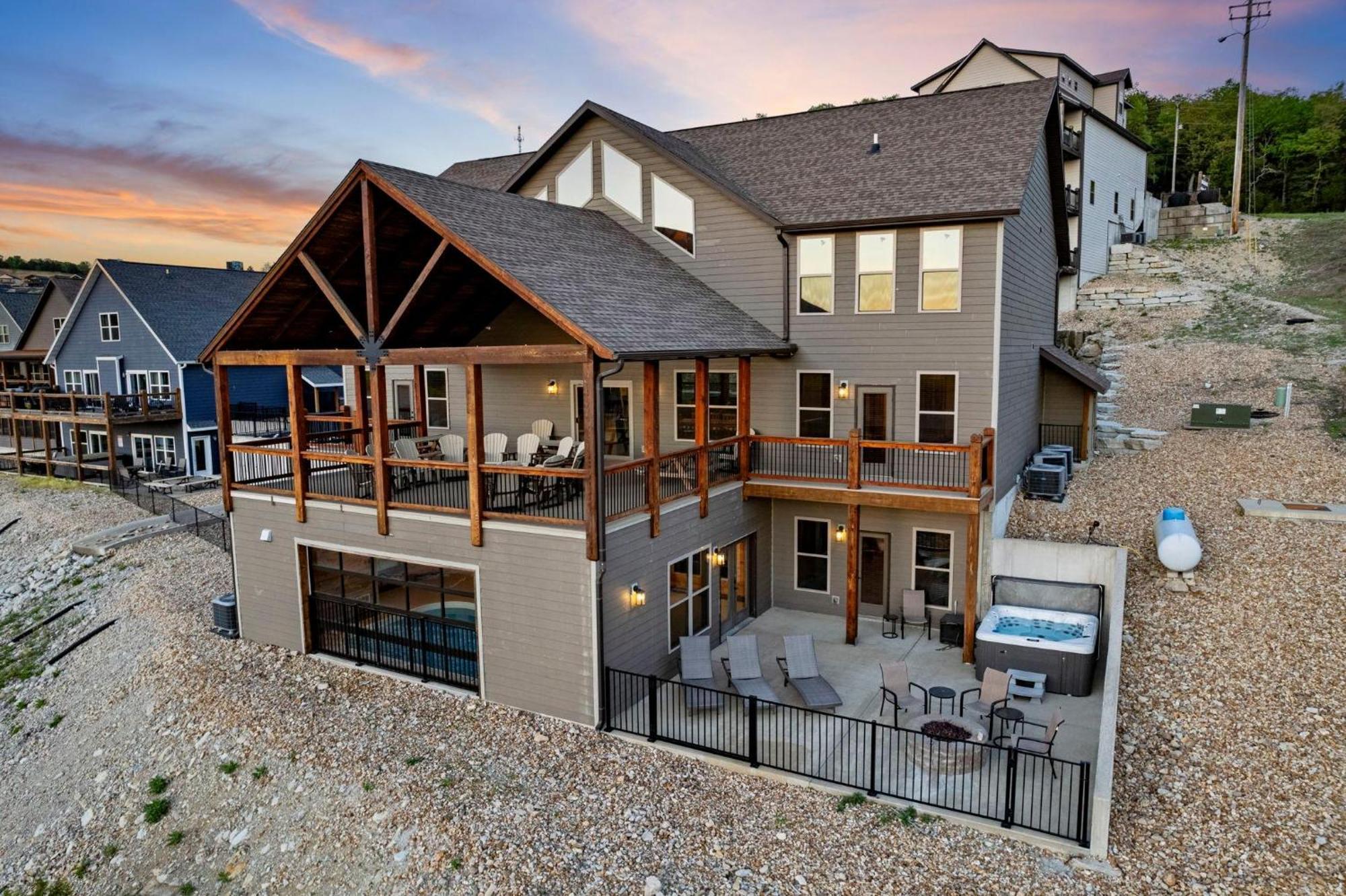 Chateau On The Cove Branson Esterno foto
